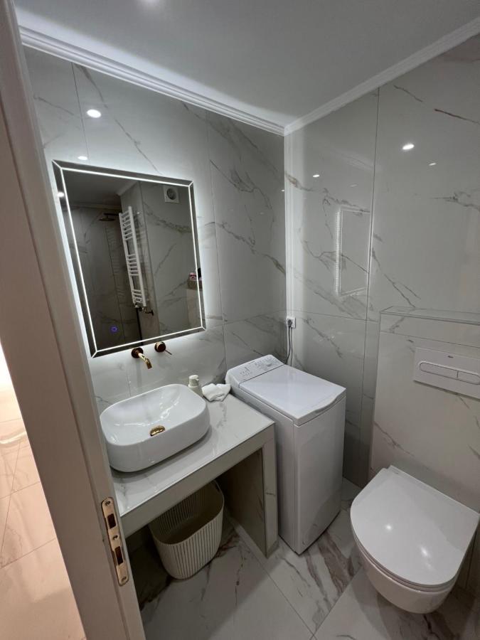 Modern 1-Bedroom Apartment In The City Center テッサロニキ エクステリア 写真